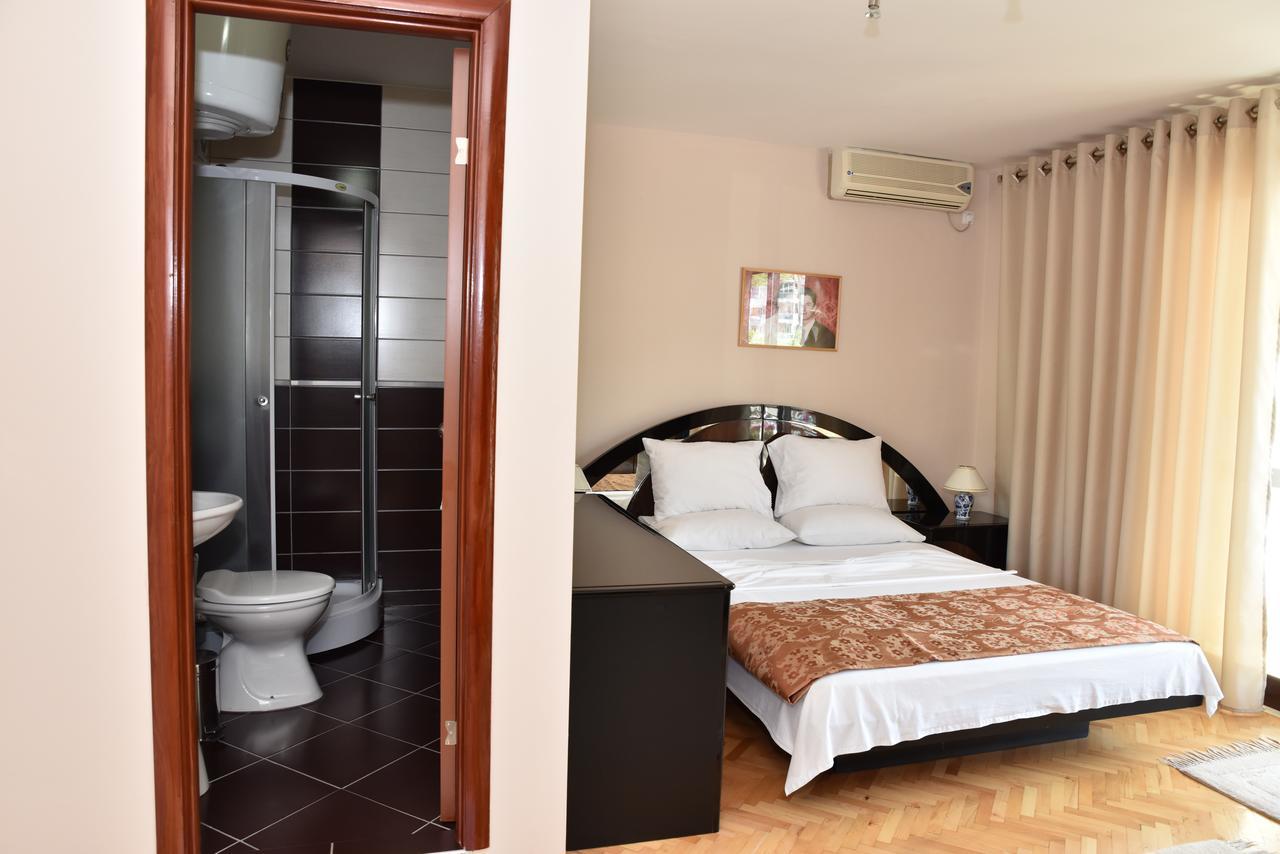 Guest House Evropa Ulcinj Exterior photo