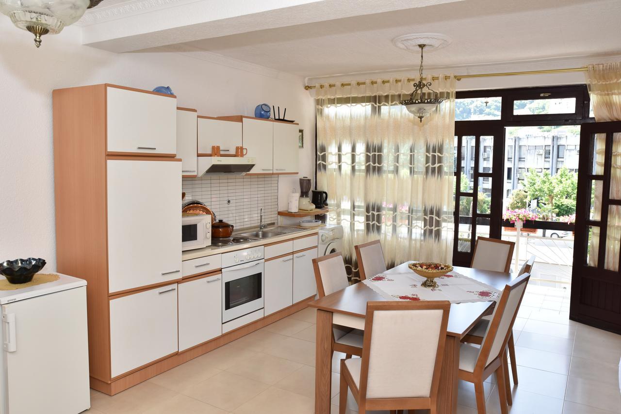 Guest House Evropa Ulcinj Exterior photo