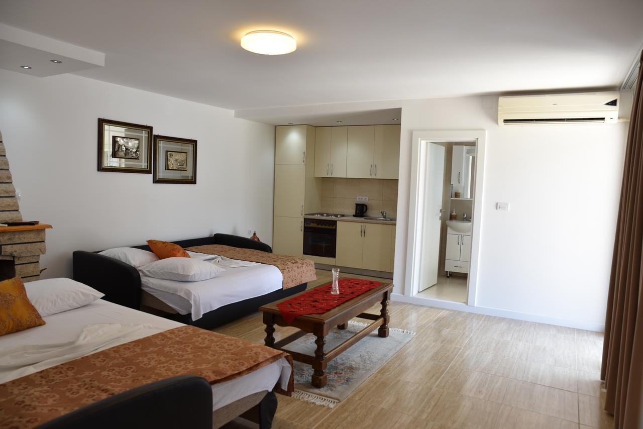 Guest House Evropa Ulcinj Exterior photo