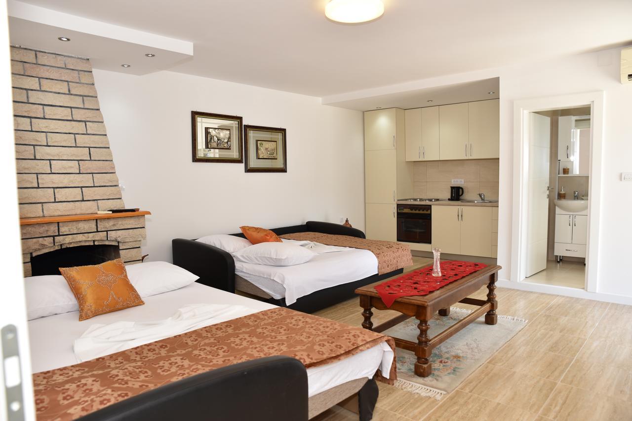 Guest House Evropa Ulcinj Exterior photo